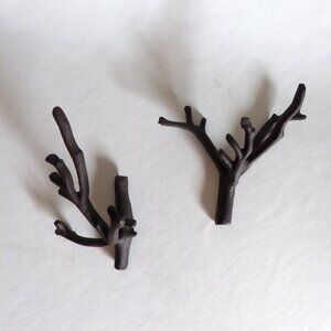 NEW 7” ANTHROPOLOGIE CAST IRON RUSTIC BROWN TREE BRANCH WALL COAT TOWEL HOOK SET